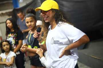 Aline Maia, oficina de dança no Festival Galeria Providência 2022. 